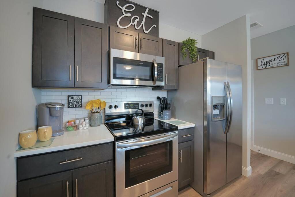 Beautiful 2Br Apt/Ewr Airport/King /Free Parking Newark Kültér fotó
