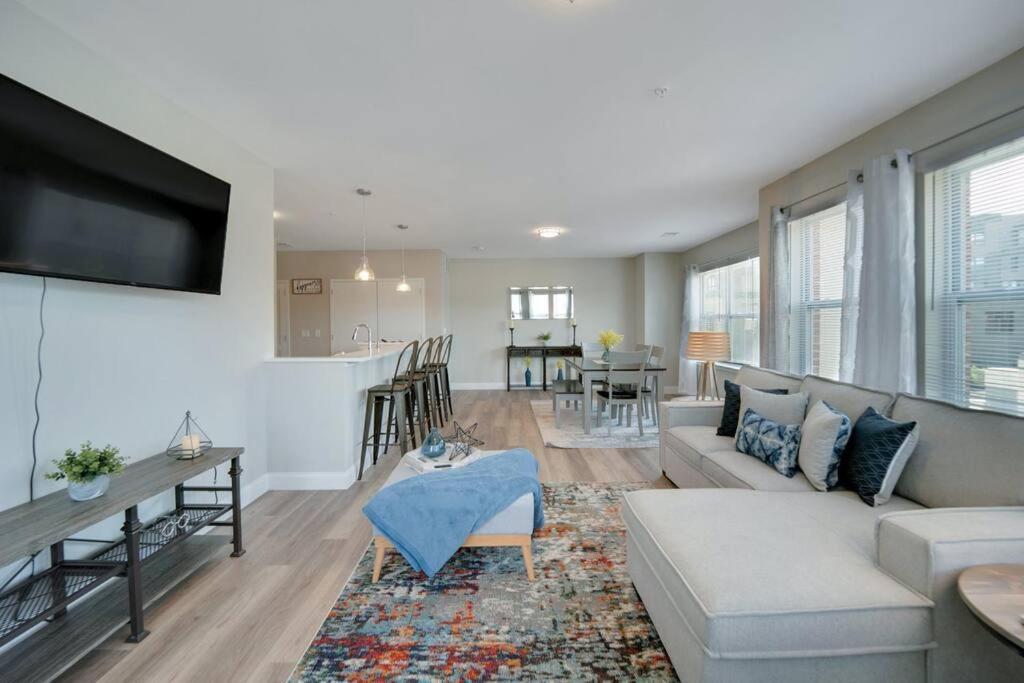 Beautiful 2Br Apt/Ewr Airport/King /Free Parking Newark Kültér fotó