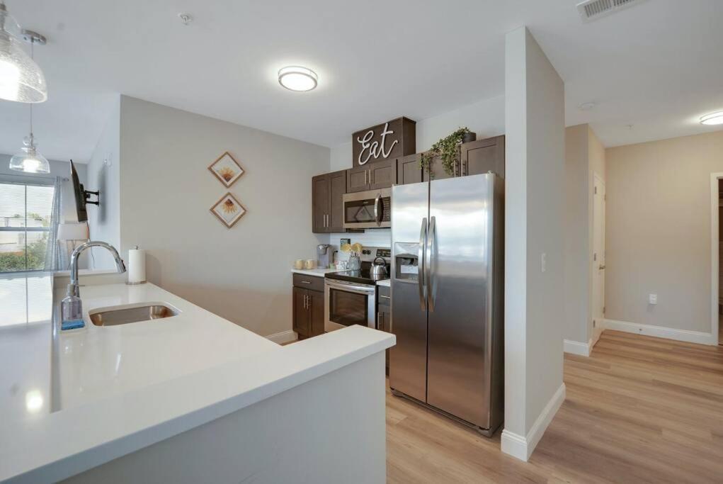 Beautiful 2Br Apt/Ewr Airport/King /Free Parking Newark Kültér fotó
