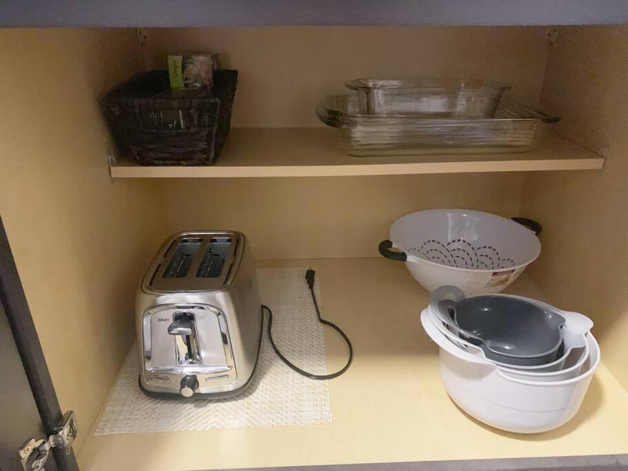 Beautiful 2Br Apt/Ewr Airport/King /Free Parking Newark Kültér fotó