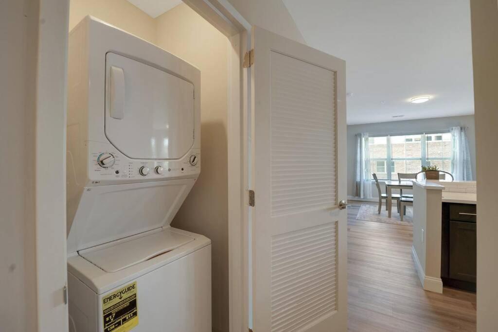 Beautiful 2Br Apt/Ewr Airport/King /Free Parking Newark Kültér fotó